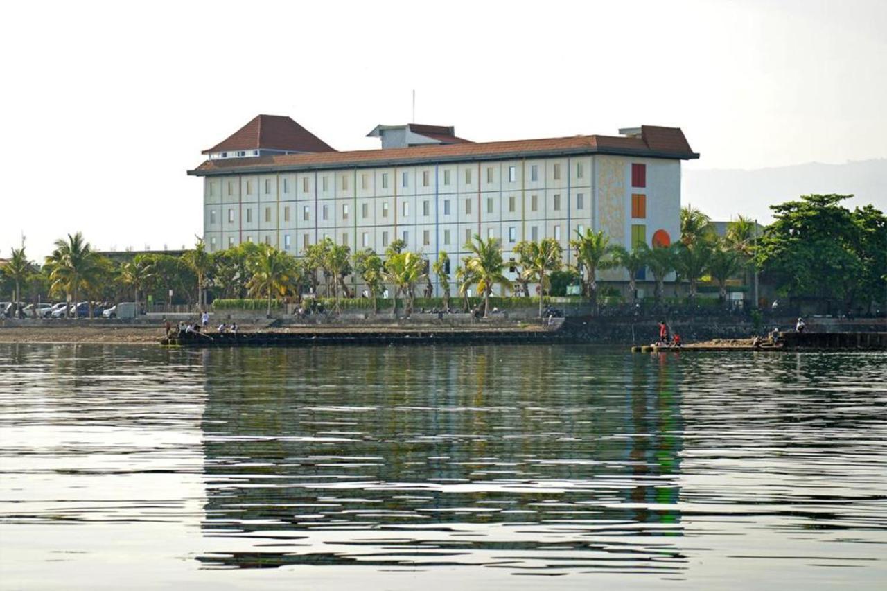 Singaraja Hotel - Chse Certified Exterior photo
