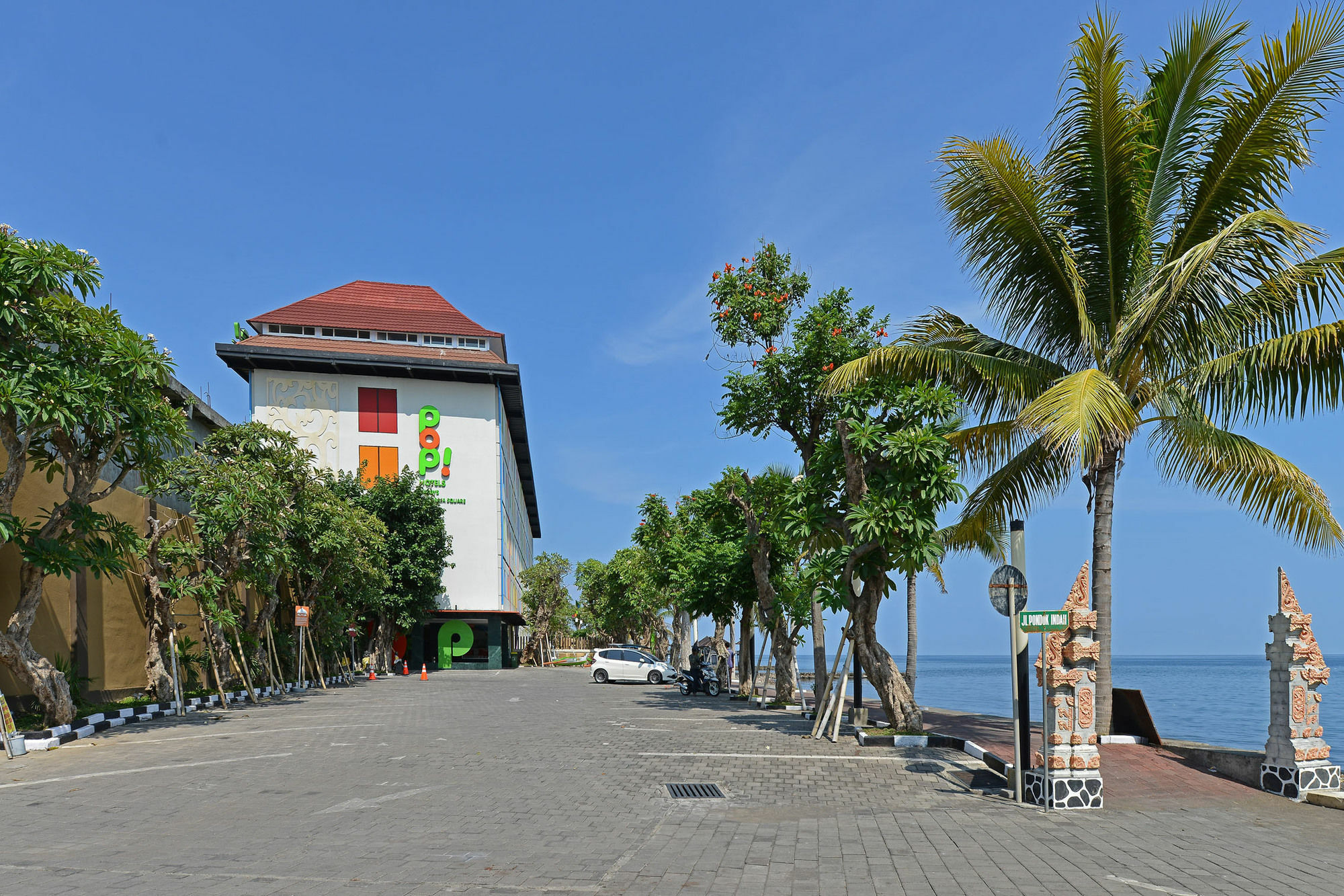 Singaraja Hotel - Chse Certified Exterior photo